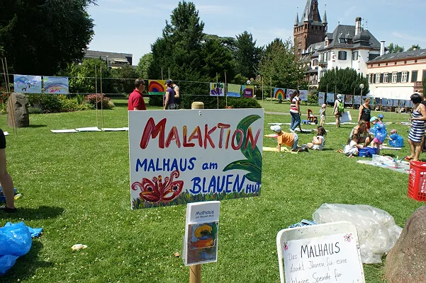 Malaktion des Malhauses im Weinheimer Schlosspark